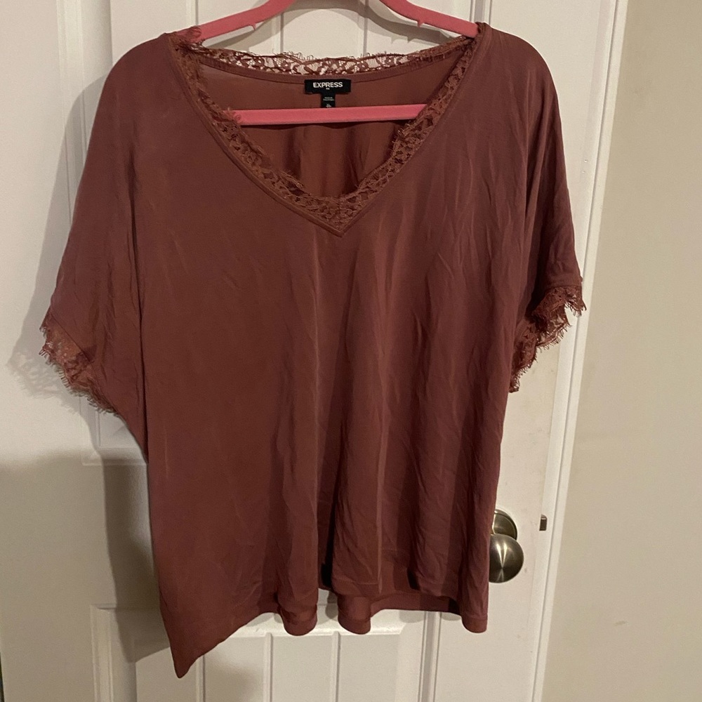 Express Top - Picture 2 of 3
